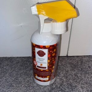 Scentsy Counter Clean Scent: Apple and Cinnamon Sticks